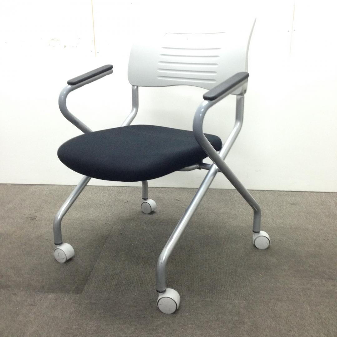 【4脚入荷！】井上金庫製｜ネスティングチェア｜ブラック×ホワイトの王道カラー！＠西宮市
                        その他シリーズ
                                    中古
            