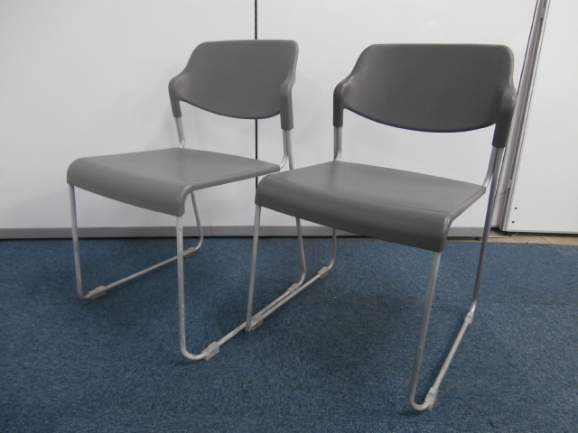 【７セット限定！！】２脚セット！！スタッキングチェア！！
                        -
                                    中古
            