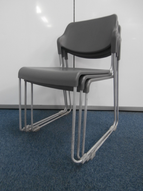 【4セット限定！！】３脚セット！！スタッキングチェア！！
                        -
                                    中古
            