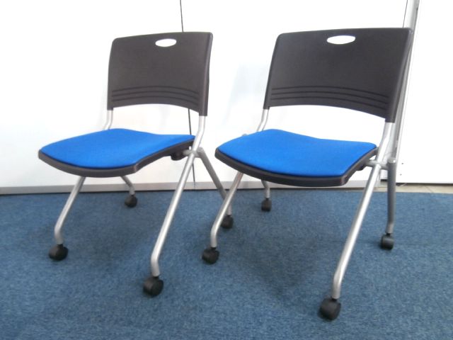 【２脚セット！！大人気のネスティングチェア】■２０セット限定　■おつとめ品
                        -
                                    中古
            