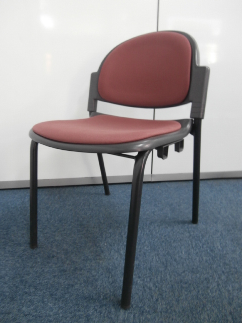 【落ち着いた色合いに魅了されます！！】１２脚限定入荷！！おつとめ品
                        その他シリーズ
                                    中古
            