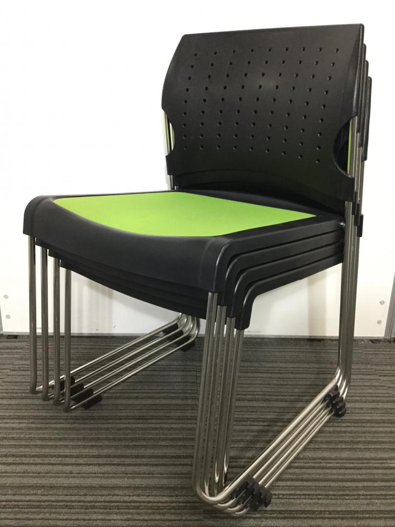 【4脚セット】コクヨ製スタッキングチェア4脚セット｜入れ替えや追加にいかがでしょうか
                        プレド
                                    中古
            