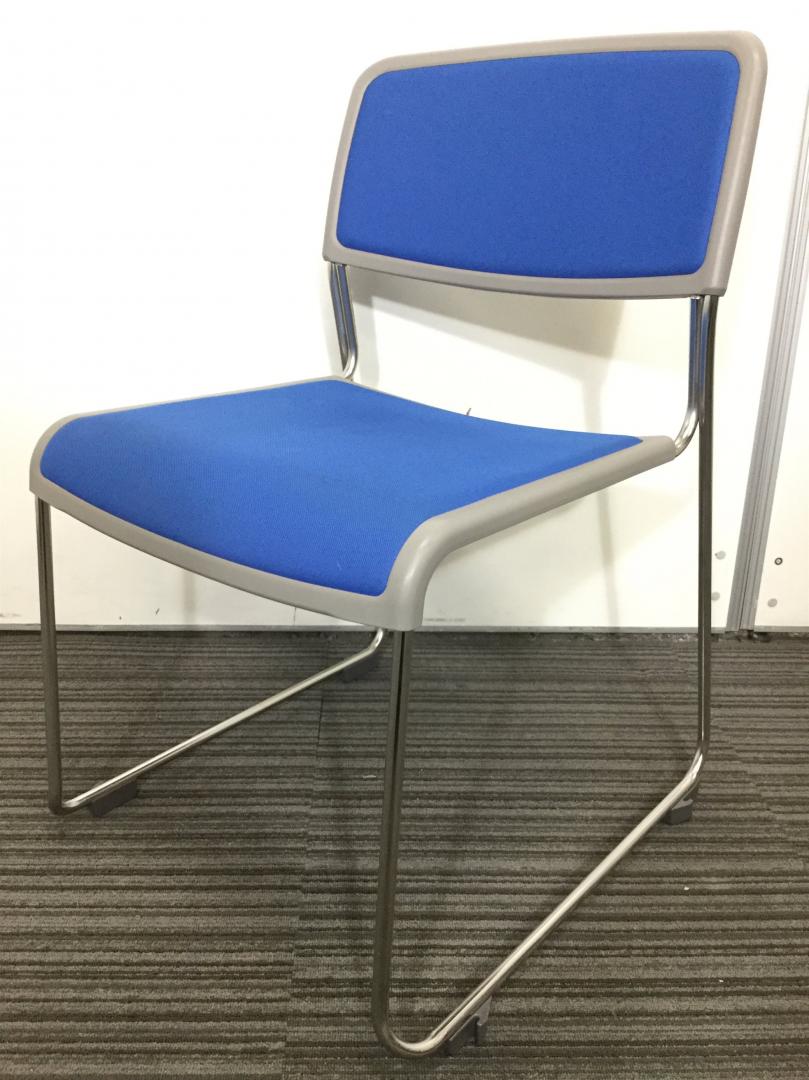 【定番商品】爽やかなブルーが特徴的なスタッキングチェア｜使いやすさバツグン！
                        その他シリーズ
                                    中古
            