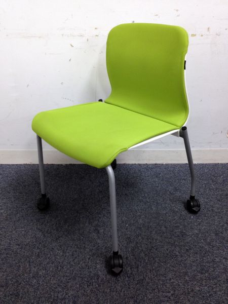 【グッドデザイン賞、受賞！】現代オフィスに似合うスタイリッシュなスタッキングチェアが入荷しました！
                        アリーナC
                                    中古
            