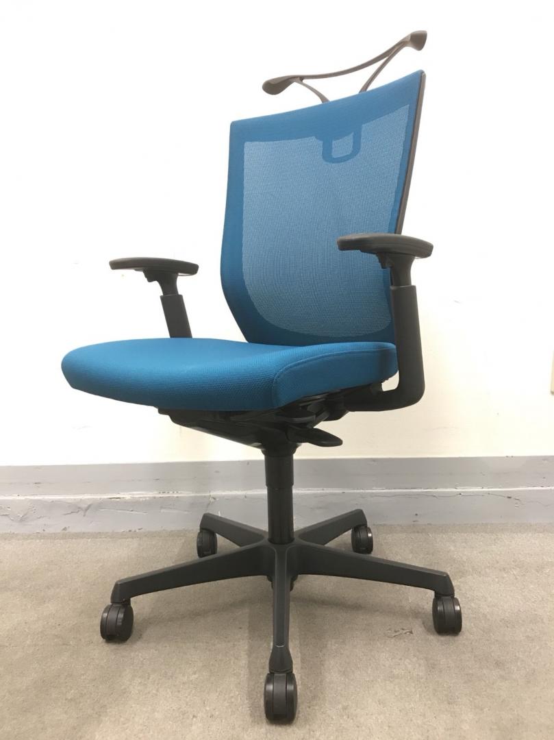 【KS】［状態良好］岡村製作所 ESCUDO エスクード　事務椅子　OAチェア　肘付きハイバック　メッシュ　コートハンガー付き
                        エスクード
                                    中古
            