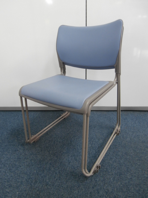 【２脚セット！！】スタッキングチェアの大量入荷です！！
                        その他シリーズ
                                    中古
            