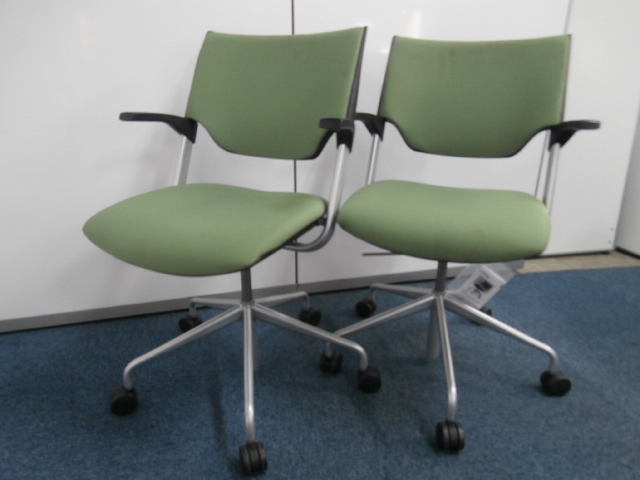 【２脚セット！！】１セット限定入荷！！ミーティングチェア！！
                        その他シリーズ
                                    中古
            
