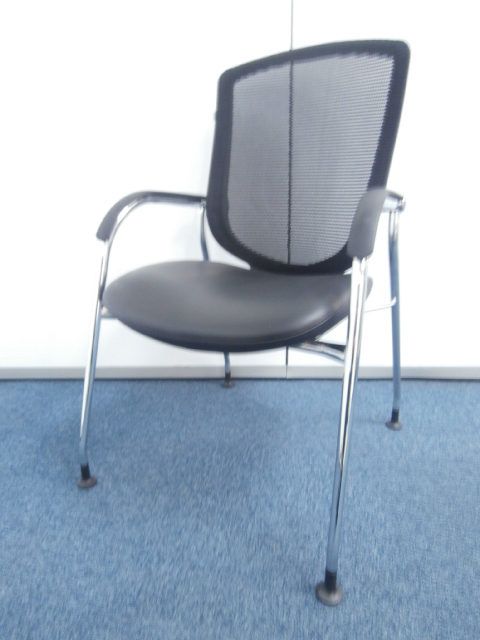 【８脚限定特別価格！！】高級感溢れるミーティングチェア！！おつとめ品！
                        コンテッサ
                                    中古
            