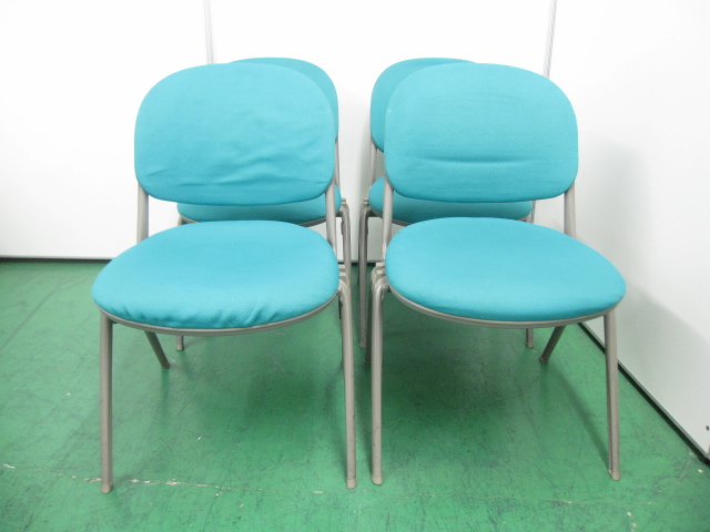 【セット価格でお得にチェアをゲットしよう！】4脚1セットのオカムラ製のスタッキングチェアです。お買い得なのでこのチャンスは見逃せない！
                        トーションライン
                                    中古
            