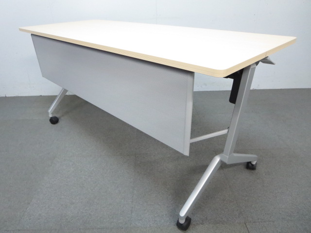 【セミナー／会議／研修】【フラップテーブル】コクヨ KOKUYOリーフライン[Leafline][ナチュラル・W1500×D600タイプ]　【倉庫・在庫商品】
                        リーフライン
                                    中古
            