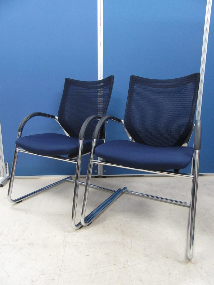 [単品購入￥24,000⇒セット購入￥22,000]岡村製作所 バロン(baron) ゲストチェア ミディアムブルー/クロームメッキ■ワンランク上のゲストチェアとして如何でしょうか!?通気性も高く快適な座り心地!![座：クッション]
                        バロン
                                    中古
            