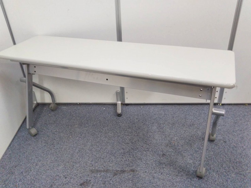 【限定8台】新古品のスタックテーブル入荷しました！【場所を取らないＷ1500サイズ】
                        KSP
                                    中古
            