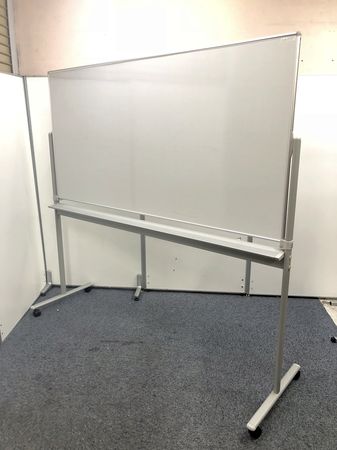 【訳アリ価格】オカムラ製　ホーローホワイトボード　両面無地　自立　キャスター付き｜定価：90,100円
                        その他
                                    中古
            