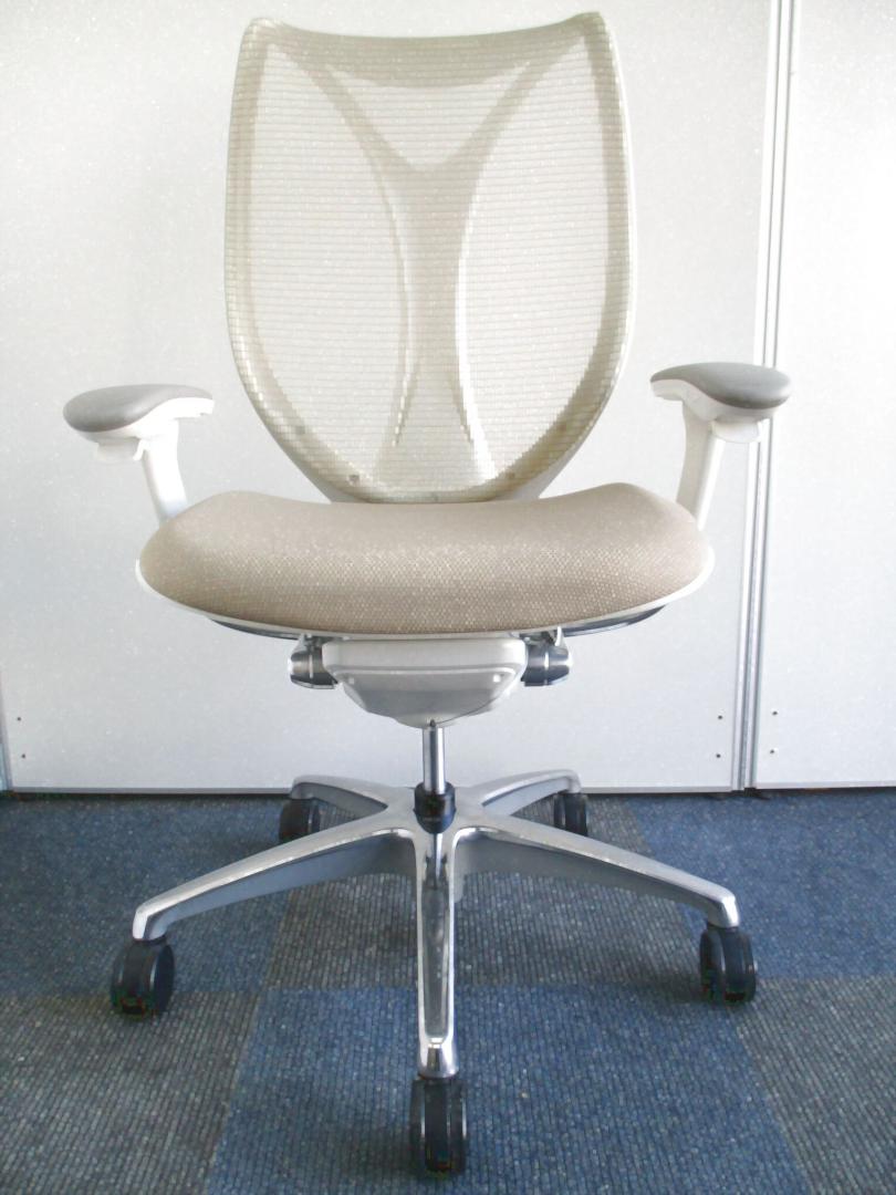 【中古】 サブリナ オカムラ/okamura 肘付ハイバックチェア 中古】サブリナ オカムラ/okamura 肘付ハイバックチェア 210964