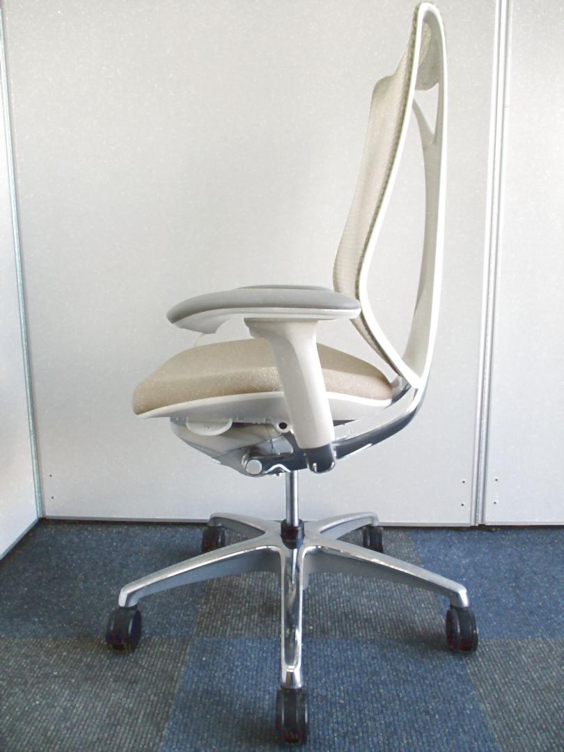 【中古】 サブリナ オカムラ/okamura 肘付ハイバックチェア 中古】サブリナ C833BW オカムラ/okamura 肘付ハイバックチェア