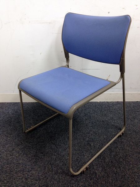 【大量34脚入荷】コンパクトに収納可能！！【ブルーグレー】定番のオカムラ製スタッキングチェア大量入荷！！まとめて購入もご相談ください！！
                        その他シリーズ
                                    中古
            