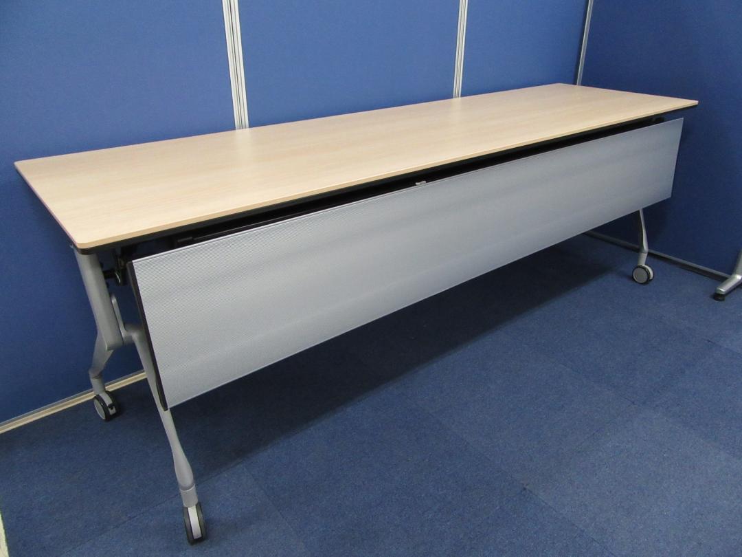 [状態良好品が今なら揃います!!]オカムラ(okamura) サイドホールディングテーブル 横幅2100mm/奥行600mm■幕板付きで女性も安心!!■会議や研修・セミナー等でのご使用におすすめです!![サイドスタックテーブル]
                        インターアクトNT
                                    中古
            