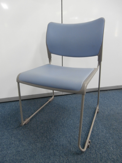 【25脚限定入荷！！スタッキングチェアの大量入荷です！！】
                        その他シリーズ
                                    中古
            