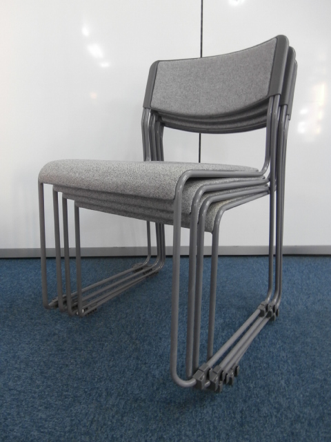 【１セット限定入荷！！】４脚セット！メッシュのスタッキングチェア！！
                        -
                                    中古
            