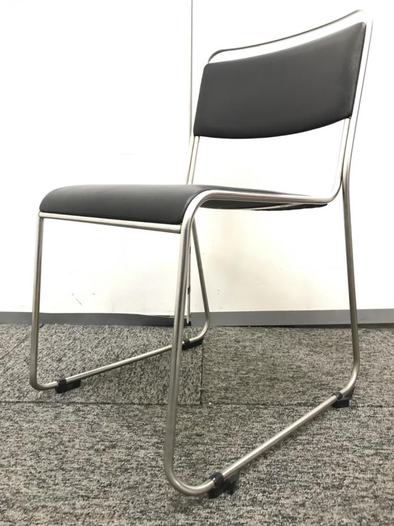 【3脚入荷！】コクヨ製ブラック　レザー調のスタッキングチェア！
                        その他シリーズ
                                    中古
            