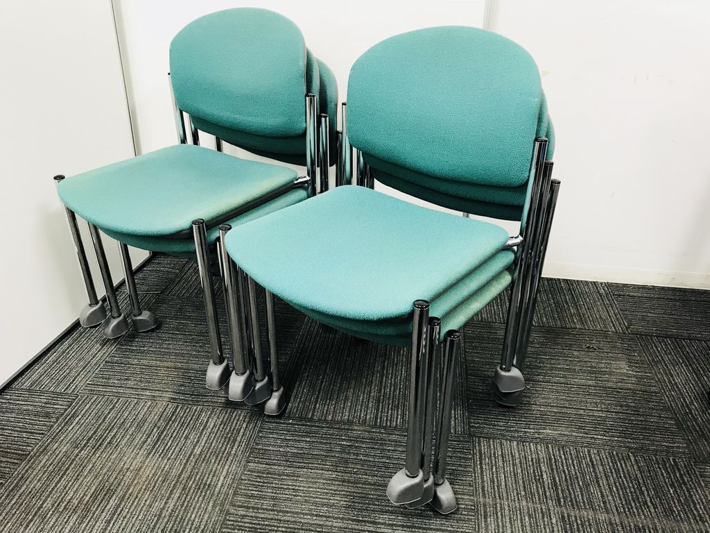 【倉庫在庫品】嬉しいキャスター付スタッキングチェア！6脚セット【相模原店在庫品】
                        その他シリーズ
                                    中古
            