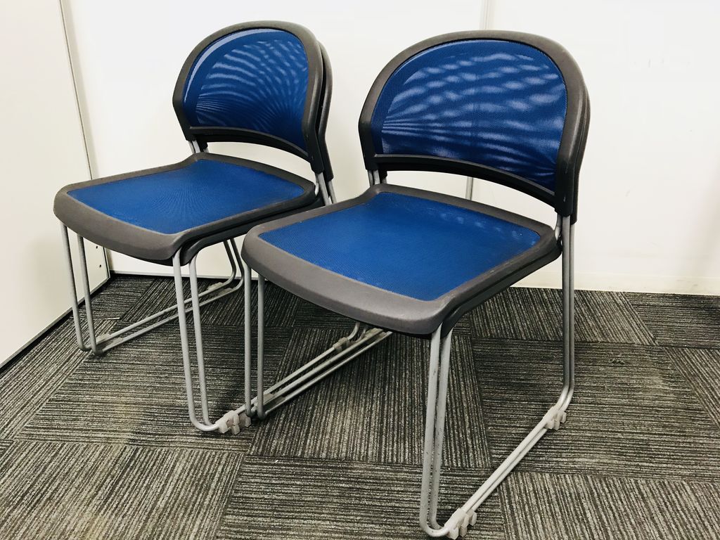 【倉庫在庫品】大人気なメッシュ！オフィスで映えるブルー！2脚セット！【相模原店在庫品】
                        その他シリーズ
                                    中古
            
