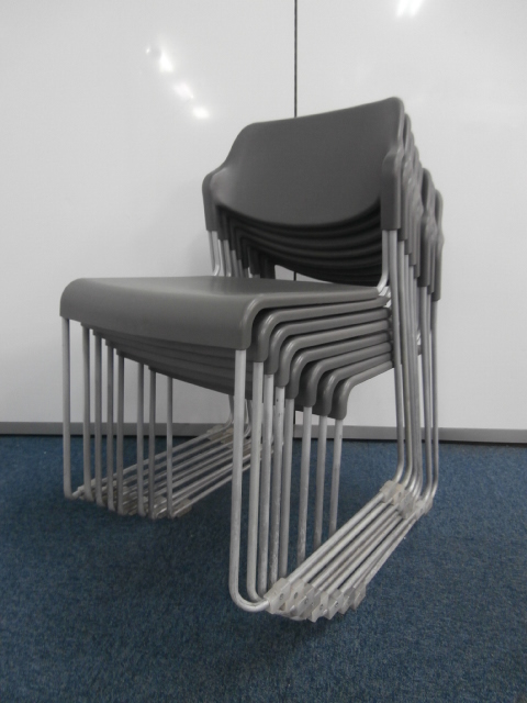 【１セット限定！！】８脚セット！！スタッキングチェア！！
                        -
                                    中古
            