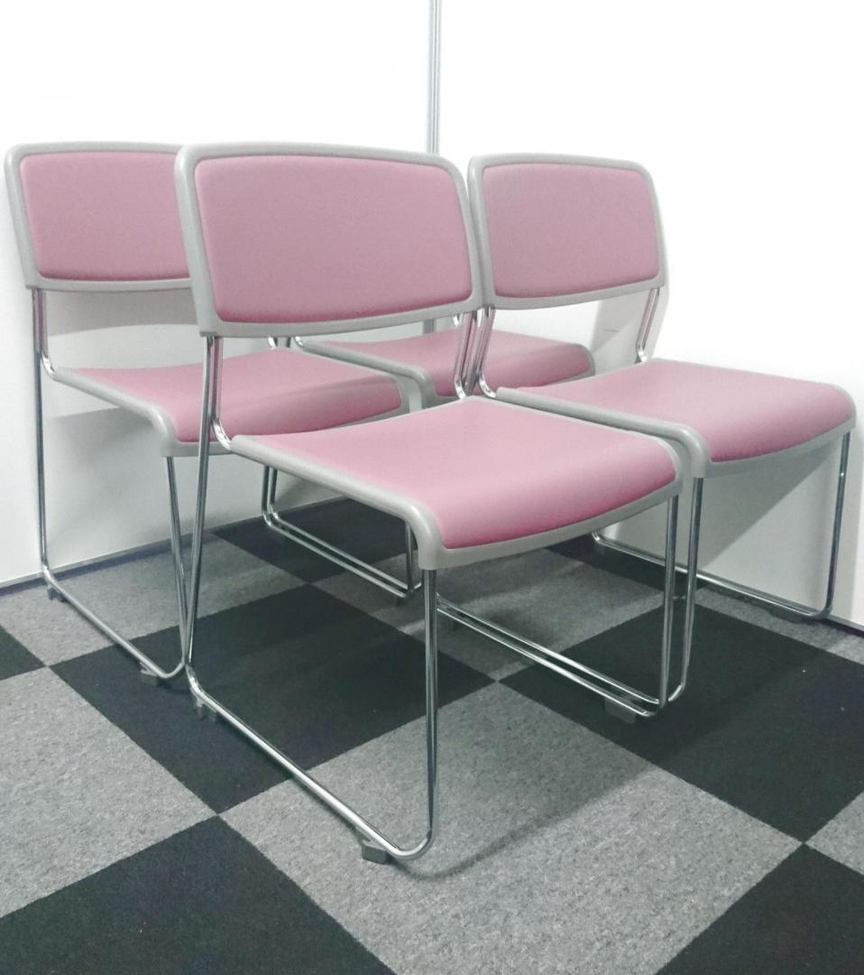 ■倉庫在庫品■【4脚セット】柔らかい質感！オフィスの研修室などに！[210278]
                        その他シリーズ
                                    中古
            