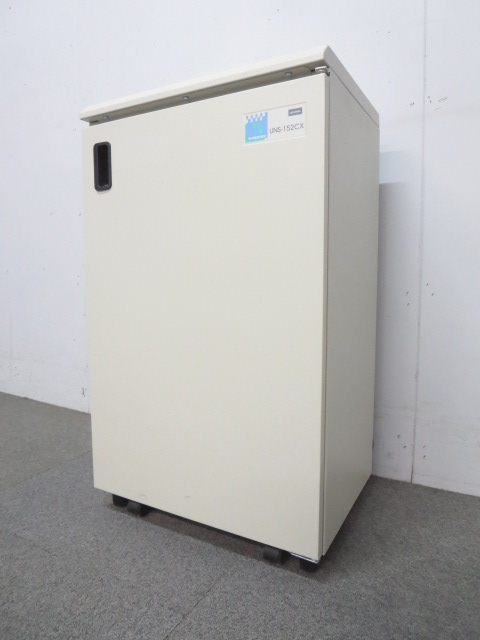 【コンパクトなサイズで場所を取りません！】■クロスカットシュレッダー　UNS-152CX【社内情報の管理に必須！】■UCHIDA（Nakabayashi）
                        -
                                    中古
            