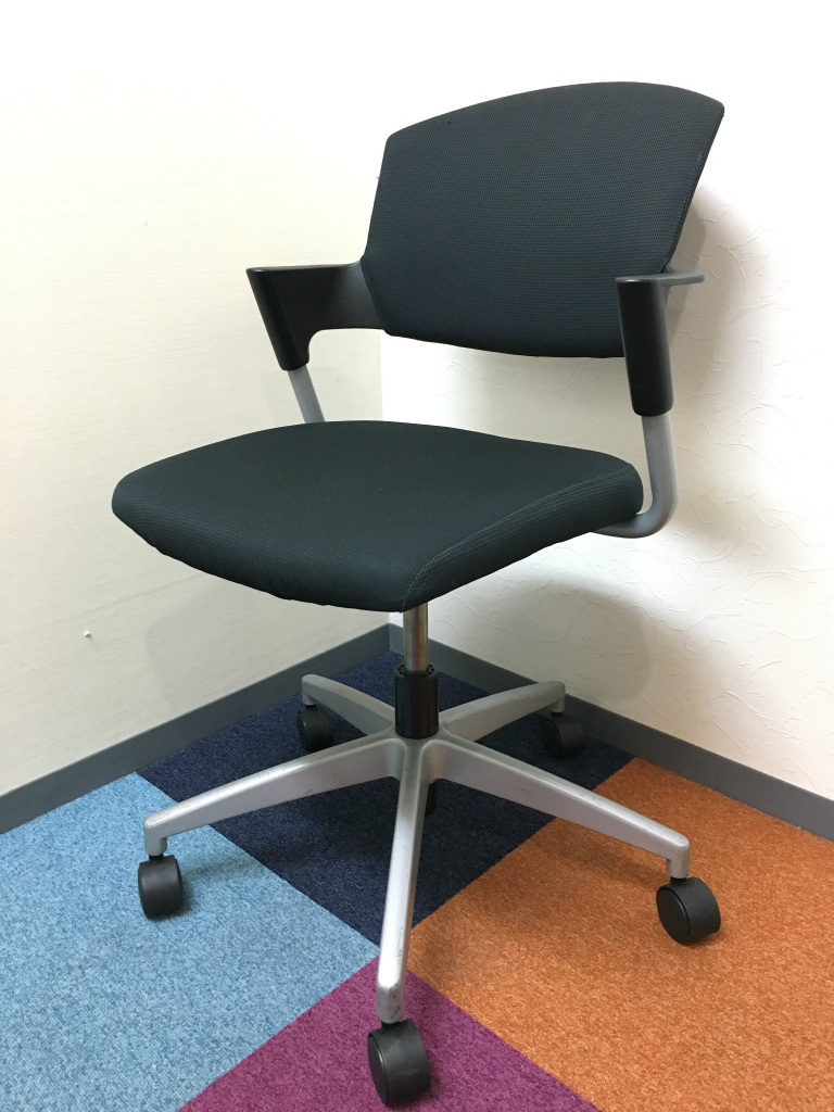 ■倉庫在庫品■【残り1脚】コクヨ　プロッティチェア【ミーティングチェア】	[211417]
                        プロッティ
                                    中古
            