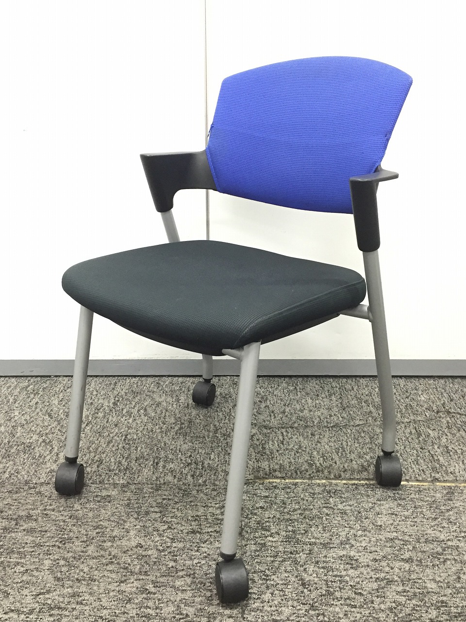 グッドデザイン賞受賞チェア！！
                        プロッティ
                                    中古
            