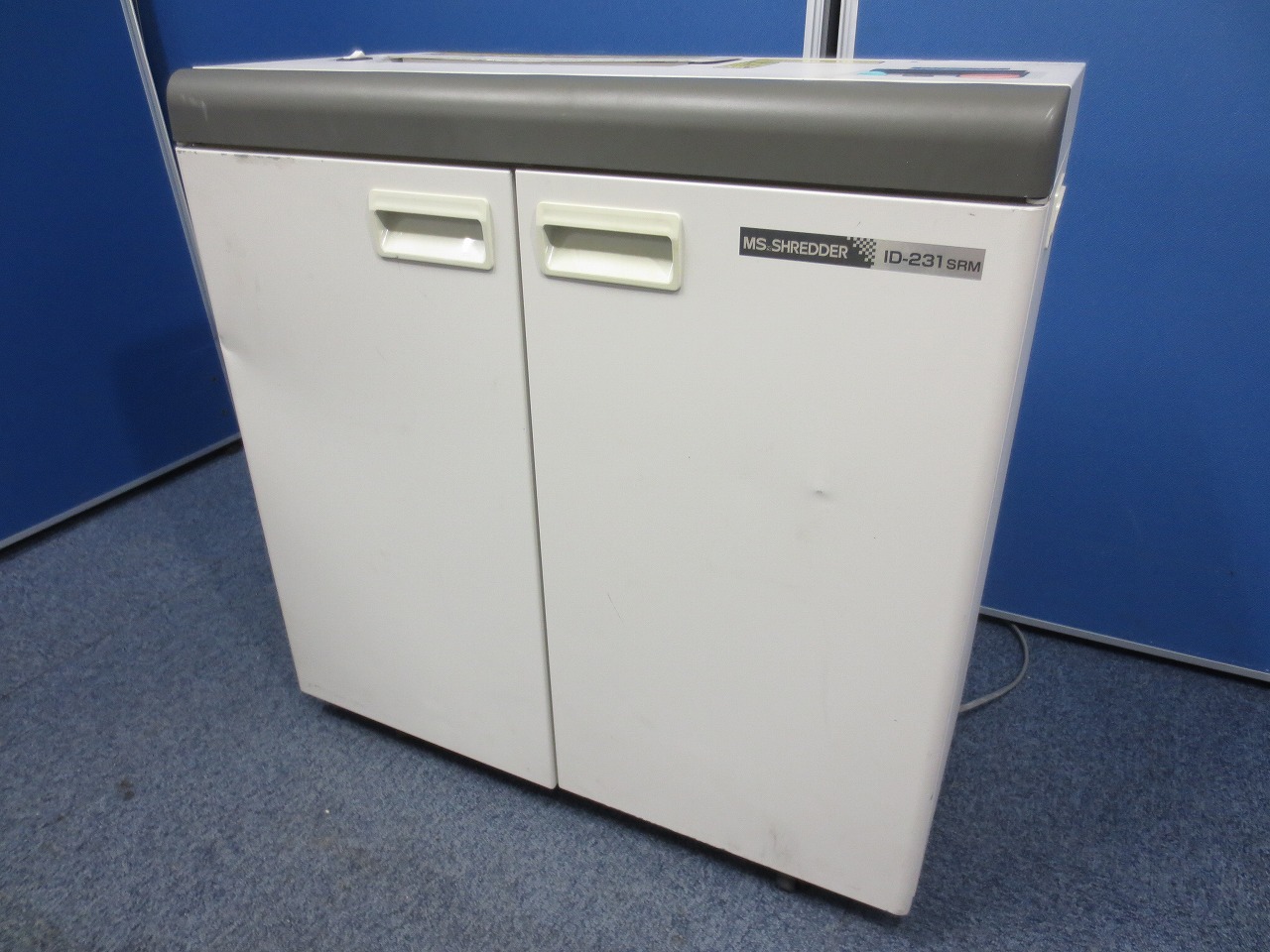 [明光商会製ＭＳシュレッダー]コンパクトで場所をとりません！！
                        ＭＳ
                                    中古
            