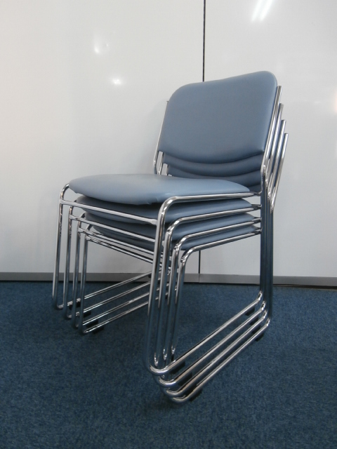 【１セット限定！】４脚セット！ライトブルースタッキングチェア！
                        -
                                    中古
            