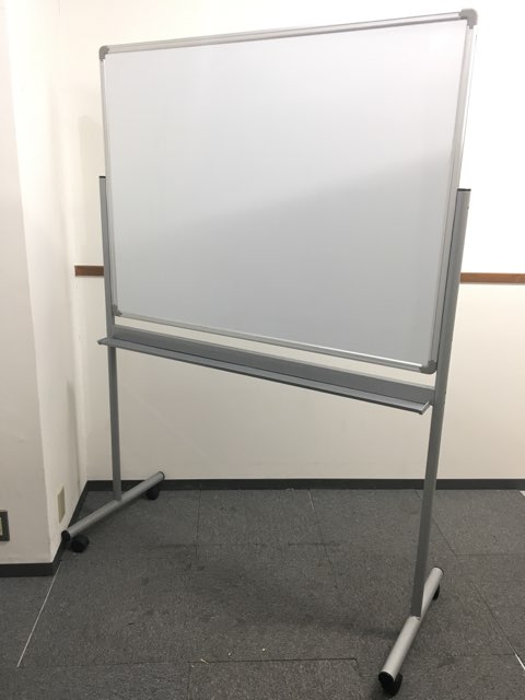 【1台限定！】片面自立式W1200のホワイトボード！オフィスに1台あれば何かと便利！
                        -
                                    中古
            