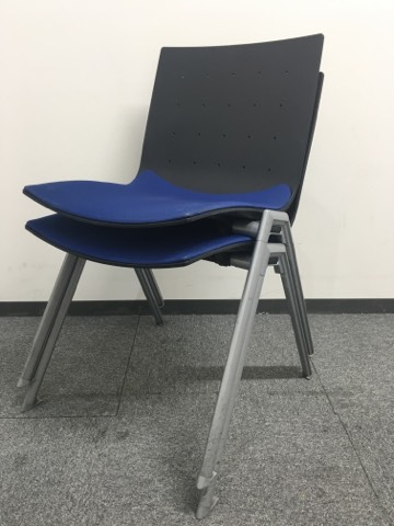 2脚セットで販売｜会議室や休憩室にどうぞ！メーカー商品で快適な座り心地！｜セット割
                        その他シリーズ
                                    中古
            