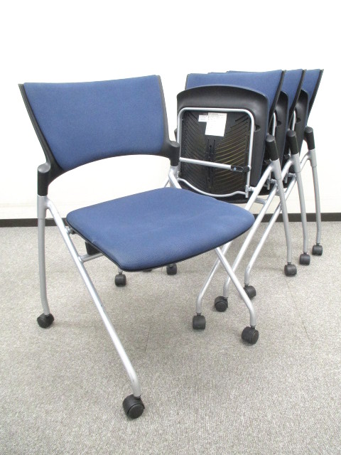 【ワンクリックでまとめ買い！10％ＯＦＦ価格のお買い得なチェアセット】中古で人気のネスティングチェア4脚セット■イトーキ製マノス【中央区】【日本橋】
                        マノス
                                    中古
            