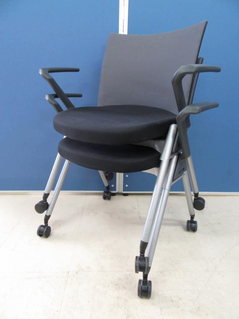 [2脚セット商品!!]内田洋行(UCHIDA) スタッキングチェア FM-350シリーズ■会議や研修・セミナー等で大活躍!!肘付きで使いやすく便利です!![グレー×ブラック]
                        その他シリーズ
                                    中古
            