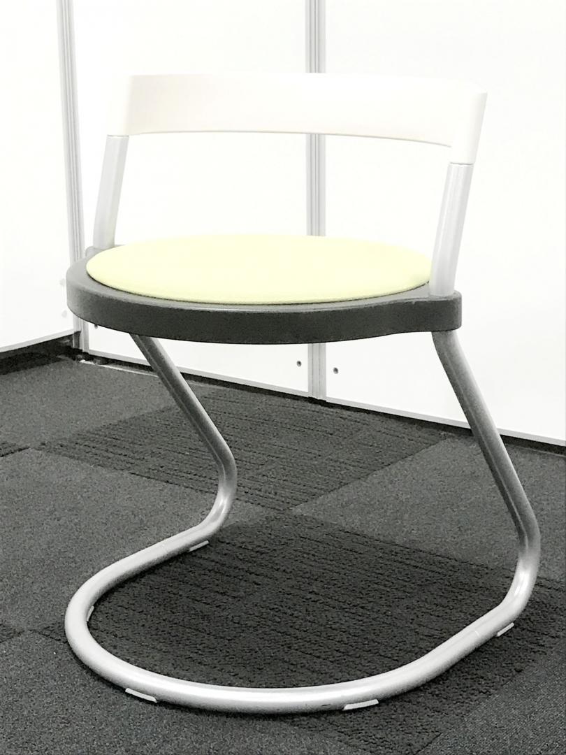 【倉庫内在庫品】グレーだけでなくグリーンも在庫有り！！【立川店在庫品】

                        ピッキオ
                                    中古
            