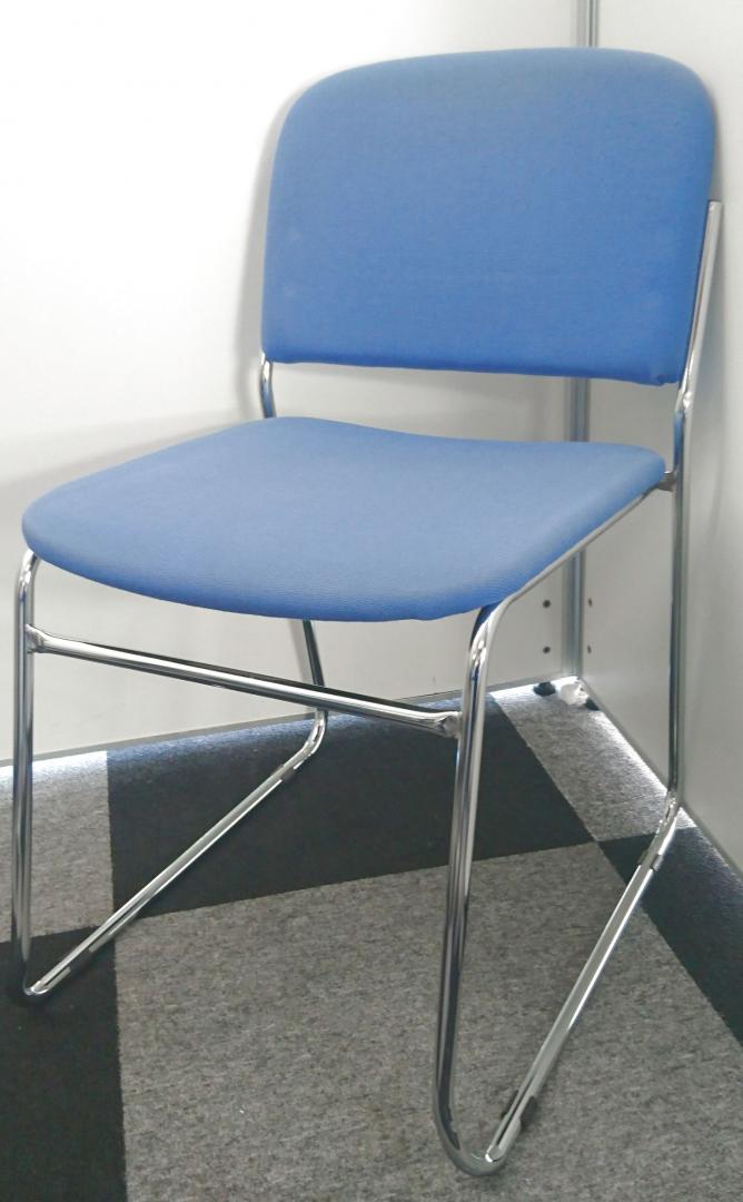 重ねられるチェア。チェア同士を繋げることもできます！
                        その他メーカー
                                    中古
            