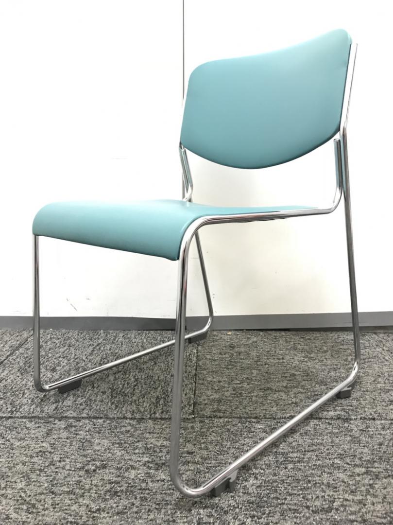 【16脚入荷しました！】コクヨ製　スタッキングチェア　グリーン
                        その他シリーズ
                                    中古
            