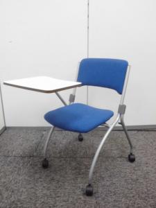 【残り1台限りの特価！】メモ台付のスタッキングチェア！
                        その他シリーズ
                                    中古
            