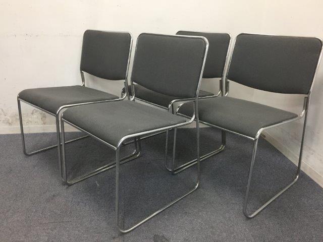 【セット商品！】シンプルなスタッキングチェア｜4脚セットでお買い得ですよ。
                        その他シリーズ
                                    中古
            