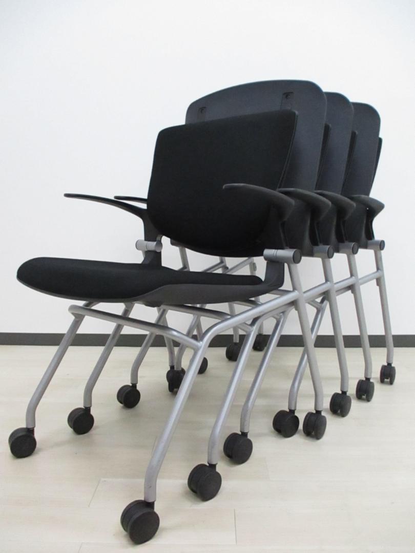 【4脚セットで￥1,000お得‼】岡村製作所(okamura) グラータ(Grata)チェア ブラック■しなやかにワーカーを受け止めるスリット構造のベンディングシェルを採用した、軽やかで洗練されたデザインのミーティングチェア‼
                        グラータ
                                    中古
            