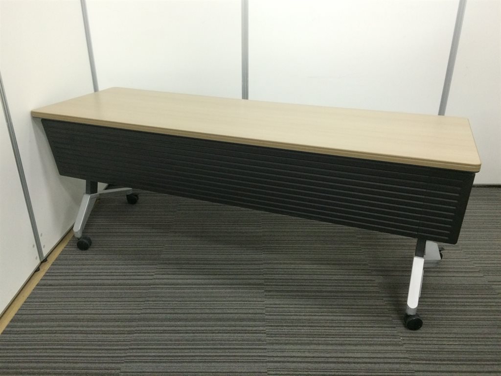 【在庫1台のみ】コクヨ製木目調スタックテーブル　使用感有りのためお求め安い価格にて
                        その他シリーズ
                                    中古
            