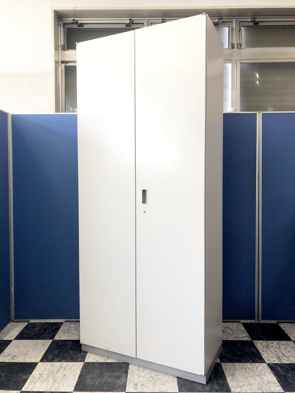 【オフィスの必需品】収容力抜群なハイキャビネット！人気急上昇中！イトーキ製シンラインシリーズ！
                        シンライン 
                                    中古
            