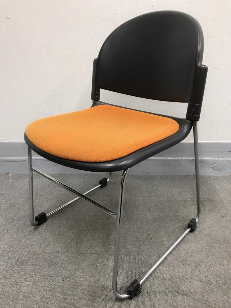 【KS】[状態良好]プラス　MC-V20SEH　明るいオレンジ　会議椅子　ミーティングチェア　スタッキングチェア　重ねられる
                        その他シリーズ
                                    中古
            