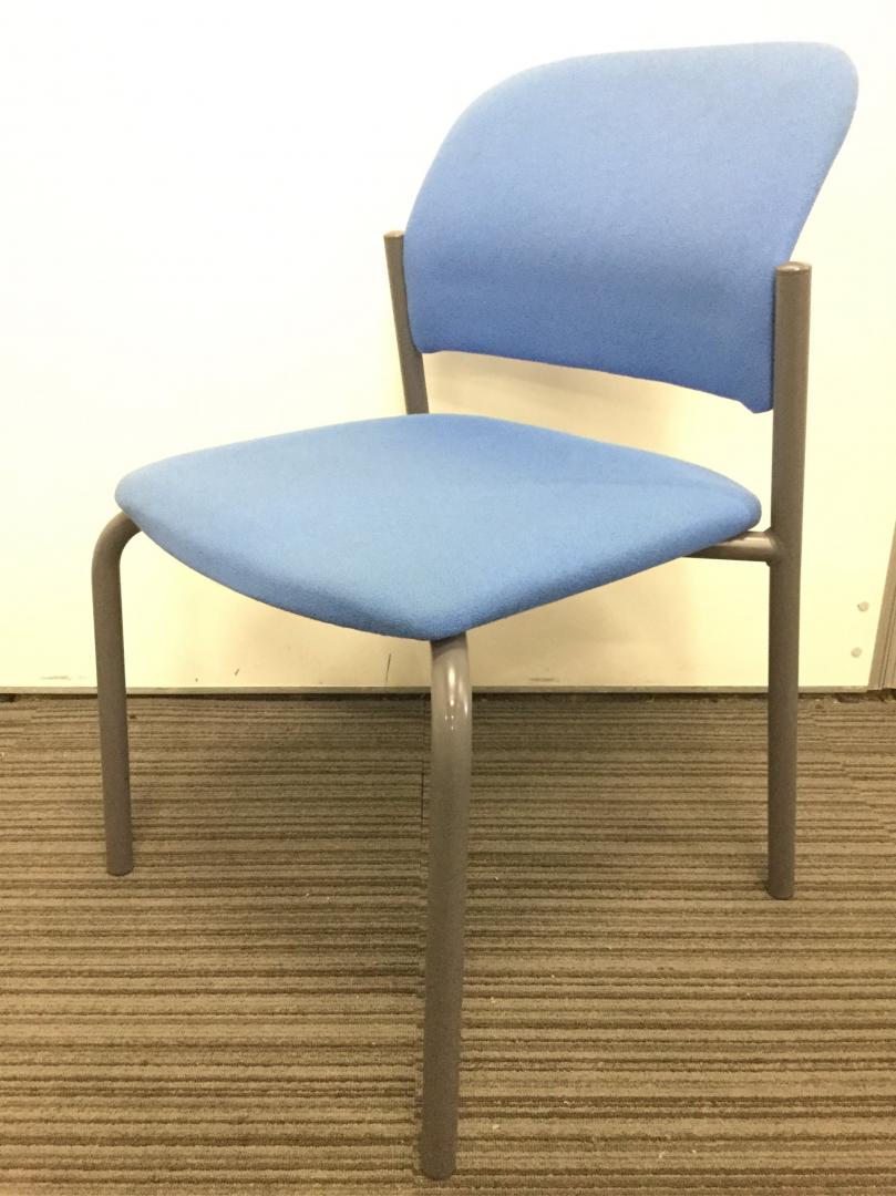 【定番】ミーティング用 チェア｜座面も背もたれもクッション性〇
                        １００シリーズ
                                    中古
            