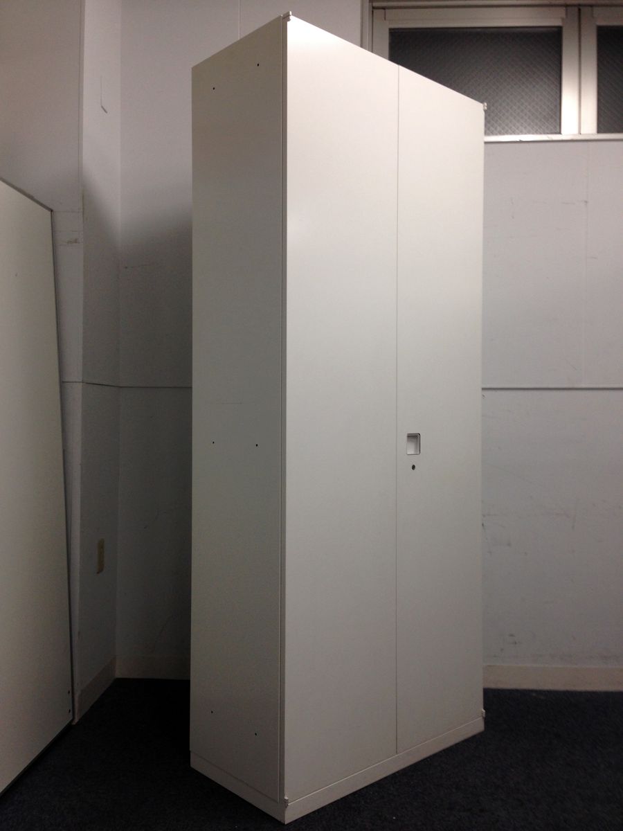 【レア商材】オカムラ　レクトライン　【カップケース】コンセント付きで給湯スペースの充実に！！　オフィス・会議室・研修室などにおすすめ！！
                        レクトライン
                                    中古
            