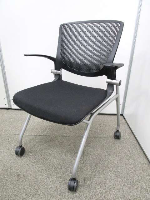 【倉庫内在庫品】【鉄板オシャレ商品】オカムラ製グラータチェア｜ネスティングタイプ｜人気のブラック｜会議室、リフレッシュスペースに！【池袋店在庫品】
                        グラータ
                                    中古
            