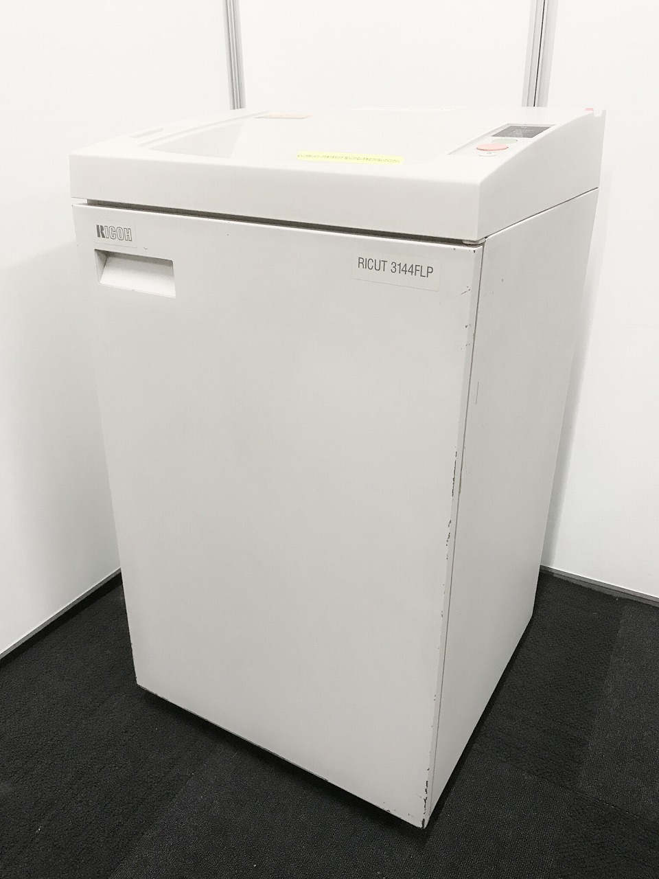 【定番のリコー製】中古市場では珍しいシュレッダー！多少傷ありのため、特別価格！
                        RICUT 3144FLP
                                    中古
            